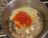 Foto del paso 1 de la receta Sopa de pescado con tiburones