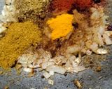 मटार मशरूम कढाई मसाला (Matar mushroom Kadai Masala recipe in marathi) रेसिपी स्टेप 2 फोटो