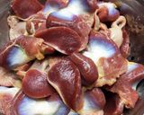 Hình bước làm 1 của món Mề Gà Xào Bơ