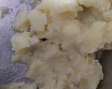 A picture of step 1 of Potato and Mayo toast.