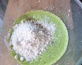 A picture of step 1 of Spinach Wraps.