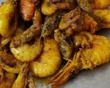 চিংড়ি আলুর কারি (chingri aloor curry recipe in Bengali) রেসিপি ধাপ - 1 ছবি