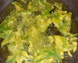 A picture of step 6 of Palak Pakoda.