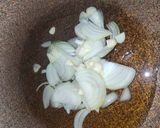 Foto langkah ke 1 dari resep Nasi Goreng Nanas.
