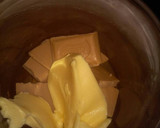 Foto del paso 6 de la receta: Galletas con trocitos de chocolate bañadas en choco de dulce de leche y caramelo ;D