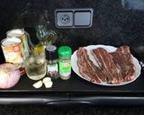 Foto del paso 1 de la receta: Churrasco a la cazuela con champiñones en salsa de vino blanco