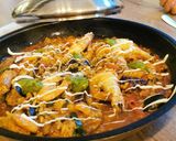 A picture of step 3 of Seafood Paella.