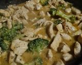 Brokkolis csirke recept fázis 2 fotója