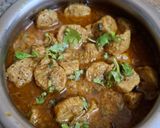 A picture of step 7 of Soyachunks masala.