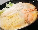 Foto langkah ke 3 dari resep Seafood Noodle Soup.