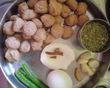 சோயா கோலா உருண்டை (மீல்மேக்கர்) ரெசிபி ஸ்டேப் 1 புகைப்படம்