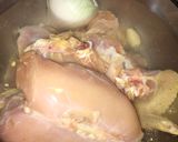 Foto del paso 2 de la receta: Pollo en queso amarillo
