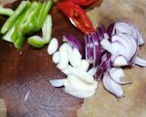 Foto langkah ke 2 dari resep Tumis daun krokot.