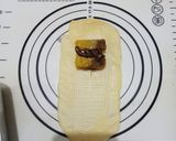 Foto langkah ke 7 dari resep Bolen Pisang Lembap.