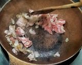 รูปขั้นตอนการทำที่ 4 ของ ข้าวคลุกกะปิกับหมูสามชั้นสไลซ์หวาน