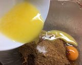 Foto del paso 3 de la receta: Brownie 2 chocolates con almendras y nueces