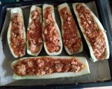 Pieczona Cukinia z mięsem mielonym cebulką i keczupem krok przepisu 1 zdjęcie