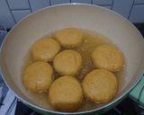 Foto langkah ke 5 dari resep Donat Labu Kuning tanpa Telur.