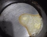 A picture of step 3 of Indian Bun omllette.