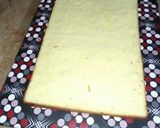 A picture of step 2 of Strawberries cake.