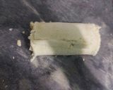 A picture of step 3 of Pin wheel sandwiches.