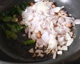 A picture of step 3 of Broken wheat (Dalia) Upma.