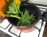 Foto del paso 1 de la receta: Judías verdes y zanahoria salteadas con jamón