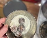 Kókuszgolyó recept fázis 3 fotója