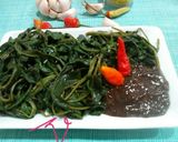Foto langkah ke 4 dari resep Lutis Kangkung (kangkung rebus sambel petis).