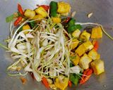 Foto langkah ke 2 dari resep Tumis Tauge Bawang Kucai.