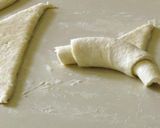 Foto del paso 5 de la receta: Medialunas con ingredientes que ya tenes en casa!!!