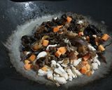 Foto langkah ke 3 dari resep 63. Tumis Brokoli Ayam Jamur.