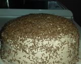Foto del paso 6 de la receta: Torta de mousse de chocolate rellena de crema con durazno