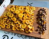 Une image de l'étape 2 de Maxi gâteau façon tarte aux mirabelles et miel.