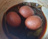 Foto langkah ke 3 dari resep Pindang Telur Retak Seribu.