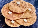 तिळगुळ पोळी (Tilgul Poli Recipe In Marathi)