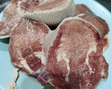 Foto langkah ke 1 dari resep Lidah Sapi Cabe Hijau.