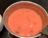 Une image de l'étape 1 de Soupe glacée aux fraises et au yaourt à la grecque.