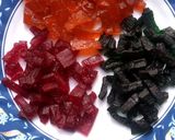 A picture of step 4 of 3 color Truti fruiti jelly.