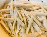 Hình bước làm 1 của món Măng trúc xào lá lốt