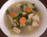 Foto langkah ke 4 dari resep Sop ayam campur bakso.