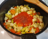 Foto del paso 10 de la receta: Albóndigas de carne y champiñones en salsa de tomate y calabacín