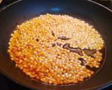 Foto del paso 2 de la receta: Palomitas de maíz picantes en sartén