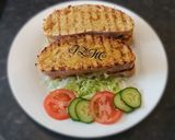 A picture of step 3 of 🍔🥗 Cheese Ploughman's Sandwich 🥗🍔.