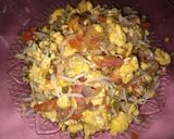 Foto langkah ke 3 dari resep Sayur orak arik telur dan toge.