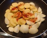 A picture of step 3 of Turkey And Potatoes Pan Fry.