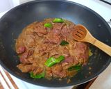 A picture of step 1 of Serundeng Daging (BEEF SERUNDENG).