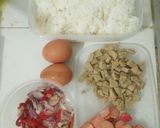 Foto langkah ke 1 dari resep Nasi Goreng Spesial Sosis Bakso.