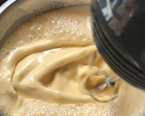 Foto del paso 4 de la receta: Bizcocho de leche evaporada caliente (hoy utilizado como base de La Mona)