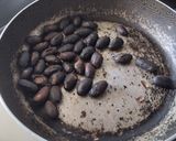 Foto del paso 1 de la receta: Cacao molido casero🍫🍯☕